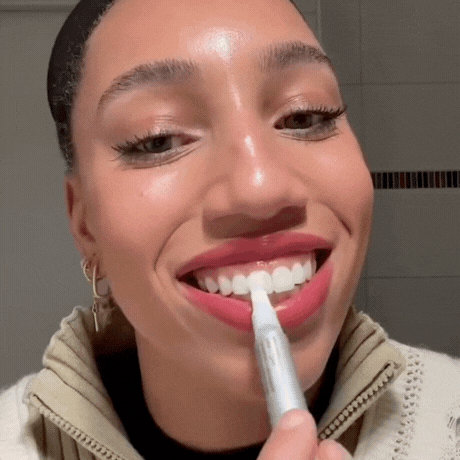 PureSmile™ - Odkryj siłę śnieżnobiałego uśmiechu ✨